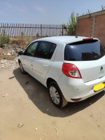 voitures-renault-clio-3-2012-algerie