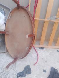 طاولات-منخفضة-طاولة-صالون-خشبية-دائرية-للبيع-تحتاج-تصليح-وإعادة-تجديد-بوعرفة-البليدة-الجزائر
