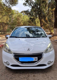 voitures-peugeot-208-2013-allure-oran-algerie