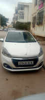 citadine-peugeot-208-2016-allure-les-eucalyptus-alger-algerie