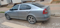 voitures-skoda-octavia-2013-ambiente-oued-fodda-chlef-algerie