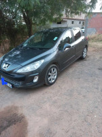 moyenne-berline-peugeot-308-2011-medea-algerie