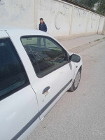 citadine-renault-clio-1-2001-ain-mlila-oum-el-bouaghi-algerie