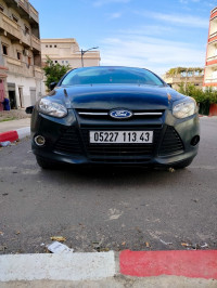 voitures-ford-focus-5-portes-2013-mila-algerie