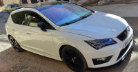 moyenne-berline-seat-leon-2015-linea-r-chetouane-tlemcen-algerie