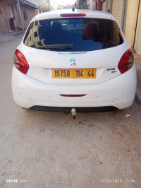 voitures-peugeot-208-2014-allure-ain-defla-algerie