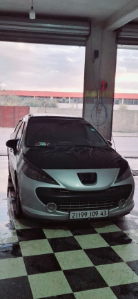 voitures-peugeot-207-2009-allure-chelghoum-laid-mila-algerie