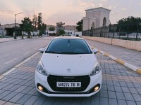 سيارات-peugeot-208-2016-allure-facelift-الأغواط-الجزائر