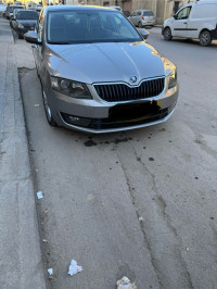 voitures-skoda-octavia-2016-gue-de-constantine-alger-algerie