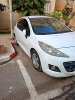 voitures-peugeot-207-2012-rouiba-alger-algerie