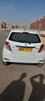 voitures-toyota-yaris-2013-fenoughil-adrar-algerie