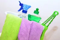 Femme de ménage "Quick clean" nettoyage professionnel