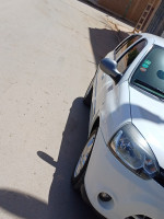 voitures-renault-clio-campus-2015-el-bayadh-algerie