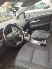 سيارات-toyota-auris-2011-بئر-الجير-وهران-الجزائر