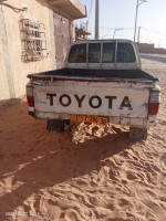 pickup-toyota-hilux-2004-44-double-cabine-ancien-el-hadjira-ouargla-algerie