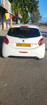 voitures-peugeot-208-2015-allure-mchedallah-bouira-algerie