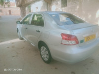 berline-toyota-yaris-sedan-2013-ouled-maaref-medea-algerie