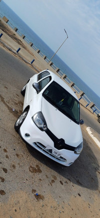 voitures-renault-clio-campus-2015-mostaganem-algerie