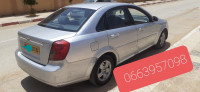 moyenne-berline-chevrolet-optra-5-portes-2012-laghouat-algerie