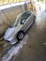 voitures-peugeot-207-2009-el-harrach-alger-algerie