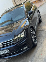 voitures-volkswagen-tiguan-2018-r-line-ain-fakroun-oum-el-bouaghi-algerie