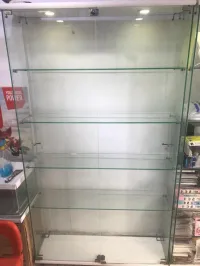 Armoir en verre 