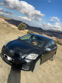 voitures-toyota-yaris-sedan-2013-theniet-el-had-tissemsilt-algerie