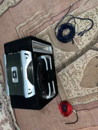 Subwoofer jbl et amplificateur jbl venu a france avec cablage 