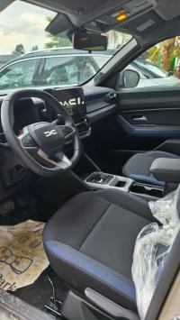 Dacia Duster 2025 Gold thumbnail 3