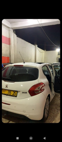 voitures-peugeot-2008-2015-allure-constantine-algerie