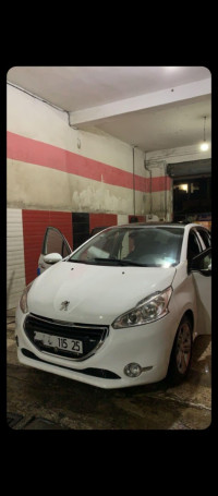 voitures-peugeot-208-2015-allure-constantine-algerie