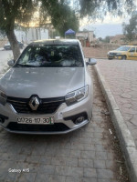 voitures-renault-symbol-2017-chahbounia-chelalet-el-adhaoura-medea-algerie