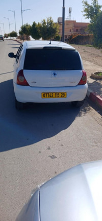 voitures-renault-clio-campus-2015-mascara-algerie