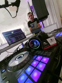 dj