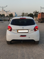 voitures-peugeot-208-2018-allure-facelift-chekfa-jijel-algerie