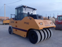 engin-jotec-compacteur-pneumatique-2014-barika-batna-algerie