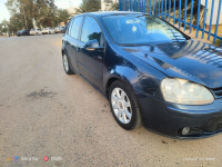 moyenne-berline-volkswagen-golf-5-2005-bouzareah-alger-algerie