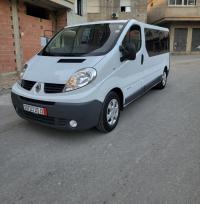 السيارات-النفعية-renault-trafic-2015-9-place-تيزي-وزو-الجزائر