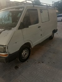 عربة-نقل-renault-trafic-1994-أم-البواقي-الجزائر