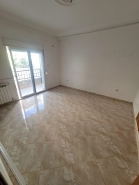 شقة-كراء-4-غرف-الجزائر-دالي-ابراهيم