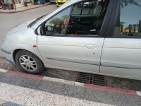 voitures-renault-scenic-2001-ain-merane-chlef-algerie