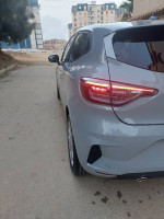 voitures-renault-clio-5-2024-gris-nardo-said-hamdine-alger-algerie