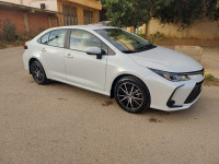 voitures-toyota-corolla-2024-blanc-nacre-avec-jantes-alliage-said-hamdine-alger-algerie