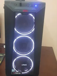 pc gaming avec i3-8100 3.6GHZ + rx 570 (+ souris / Baffes / clavier )