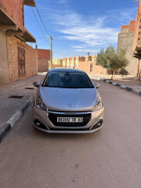 voitures-peugeot-208-2018-allure-facelift-laghouat-algerie