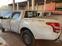 voitures-mitsubishi-l200-2016-new-hassi-messaoud-ouargla-algerie