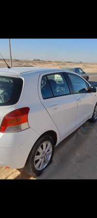 voitures-toyota-yaris-2011-guerrouaou-blida-algerie