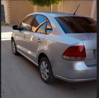 voitures-volkswagen-polo-sedan-2015-el-bayadh-algerie