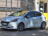 voitures-peugeot-208-2014-allure-arzew-oran-algerie