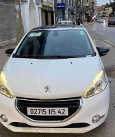 citadine-peugeot-208-2015-allure-kolea-tipaza-algerie